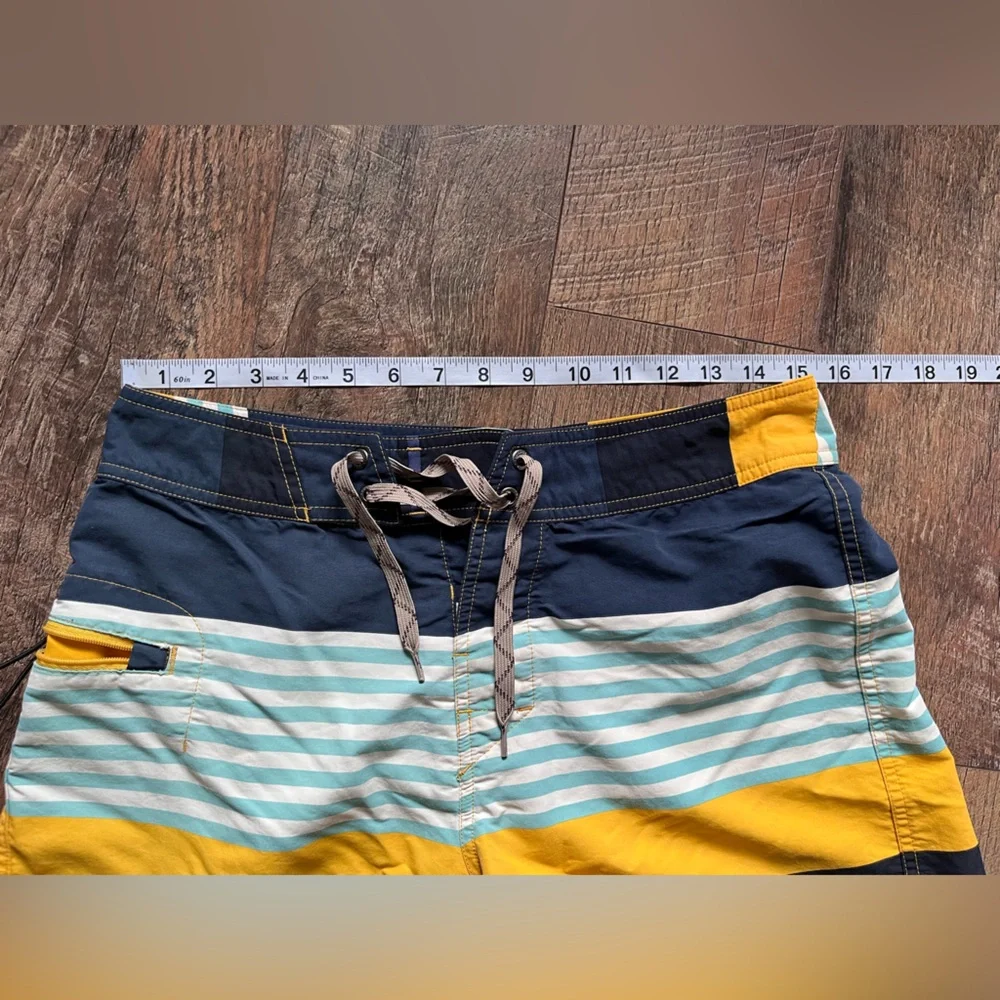 Patagonia wavefarer striped swim‎ trunks board shorts men’s size 30
